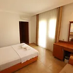 مافروكا فندق 4*