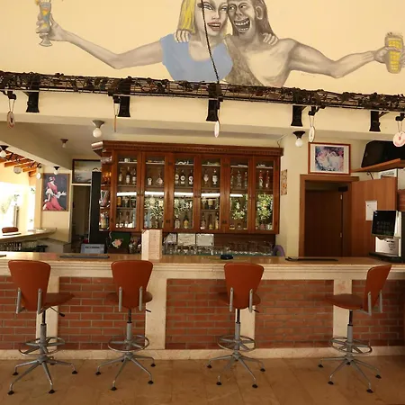 Mavruka Hotel