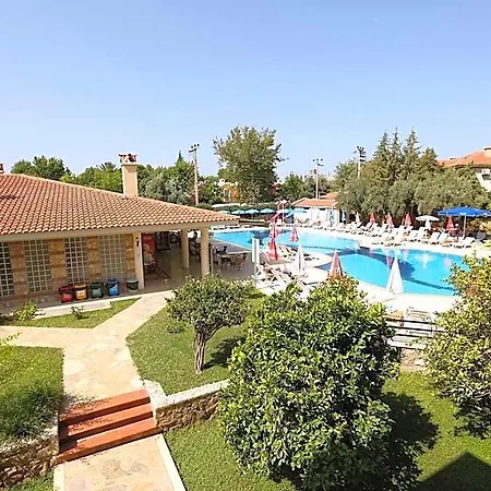 Mavruka 4* Ολουντενίζ